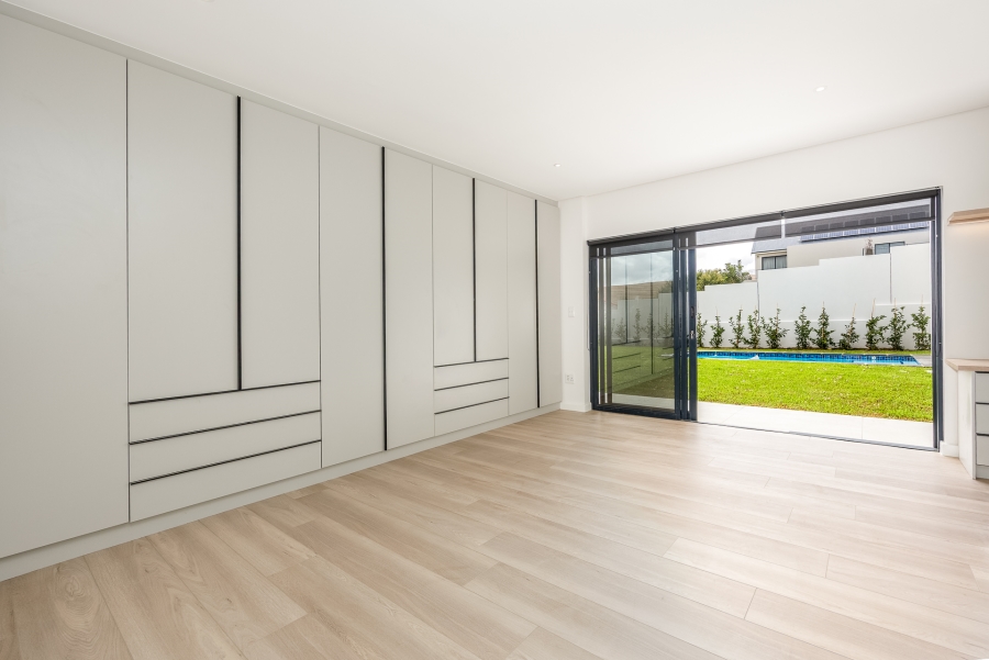 5 Bedroom Property for Sale in Mount Royal Golf Estate Western Cape